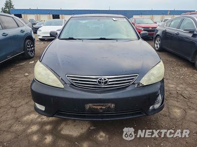 Piąte zdjęcie samochodu w środku: 2005 TOYOTA CAMRY XLE V6 VIN:4T1BF30K15U100260 - miniatura
