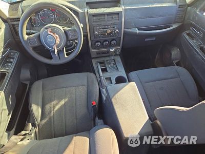 Zdjęcie 8 z 13 samochodu: 2012 JEEP LIBERTY SPORT VIN:1C4PJLAK2CW160461 - miniatura