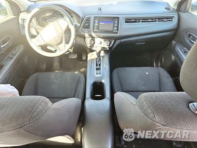 Zdjęcie 8 z 12 samochodu: 2018 HONDA HR-V LX VIN:3CZRU6H39JG714617 - miniatura
