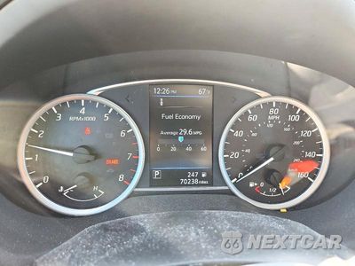 Zdjęcie 9 z 12 samochodu: 2019 NISSAN SENTRA SV VIN:3N1AB7AP7KY315439 - miniatura