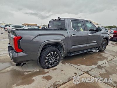 Trzecie zdjęcie samochodu z tyłu: 2025 TOYOTA TUNDRA CREWMAX LIMITED VIN:5TF1A5AB8SX042845 - miniatura