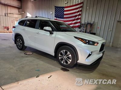 Czwarte zdjęcie samochodu z boku: 2025 TOYOTA HIGHLANDER XLE VIN:5TDKDRBH4SS586870 - miniatura