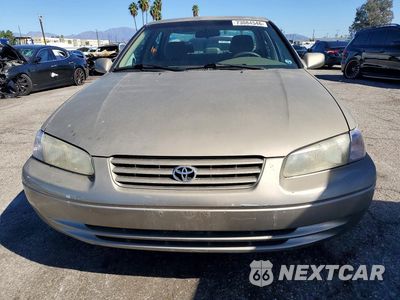 Piąte zdjęcie samochodu w środku: 1998 TOYOTA CAMRY LE VIN:JT2BG22K1W0176460 - miniatura