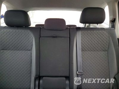 Zdjęcie 10 z 14 samochodu: 2018 VOLKSWAGEN TIGUAN S VIN:3VV1B7AX7JM111681 - miniatura