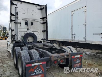 Drugie zdjęcie samochodu z przodu: 2017 FREIGHTLINER CASCADIA 125 SEMI TRUCK VIN:3AKJGLDR7HSGY9359 - miniatura