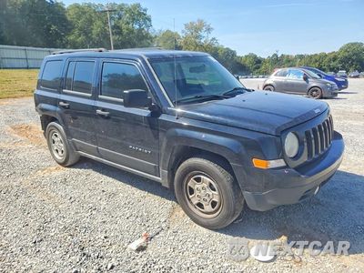 Czwarte zdjęcie samochodu z boku: 2014 JEEP PATRIOT SPORT VIN:1C4NJPBA5ED720508 - miniatura