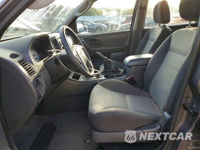 Zdjęcie 7 z 13 samochodu: 2005 FORD ESCAPE VIN:1FMYU92Z75DA03836 - miniatura