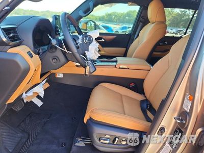 Zdjęcie 7 z 13 samochodu: 2026 LEXUS LX 600 LUXURY VIN:JTJGB7CX0T4102628 - miniatura