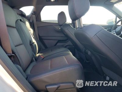 Zdjęcie 10 z 13 samochodu: 2019 CHEVROLET BLAZER RS VIN:3GNKBERS0KS673250 - miniatura