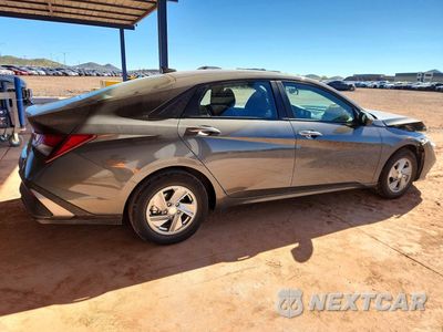 Trzecie zdjęcie samochodu z tyłu: 2026 HYUNDAI ELANTRA SE VIN:KMHLL4DGXTU264726 - miniatura