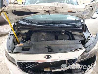 Zdjęcie 12 z 14 samochodu: 2016 KIA SEDONA L VIN:KNDMA5C16G6117248 - miniatura