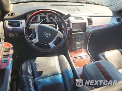 Zdjęcie 8 z 14 samochodu: 2009 CADILLAC ESCALADE LUXURY VIN:1GYFK23289R289080 - miniatura