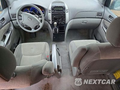 Zdjęcie 8 z 14 samochodu: 2007 TOYOTA SIENNA LE 8-PASSENGER VIN:5TDZK23C77S085476 - miniatura