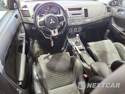Zdjęcie 8 z 12 samochodu: 2010 MITSUBISHI LANCER EVOLUTION MR VIN:JA32W5FV0AU026971 - miniatura
