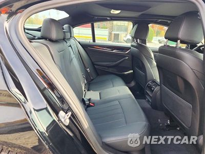 Zdjęcie 10 z 13 samochodu: 2023 BMW 530 XI VIN:WBA13BJ07PWX97888 - miniatura