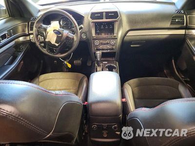 Zdjęcie 8 z 13 samochodu: 2018 FORD EXPLORER XLT VIN:1FM5K8D88JGC86442 - miniatura