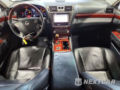 Zdjęcie 8 z 12 samochodu: 2011 LEXUS LS 460L VIN:JTHDL5EF3B5003000 - miniatura