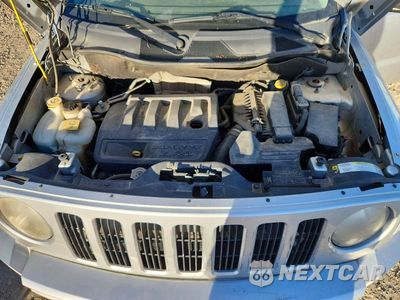 Zdjęcie 12 z 13 samochodu: 2010 JEEP PATRIOT LIMITED VIN:1J4NF4GB0AD505334 - miniatura