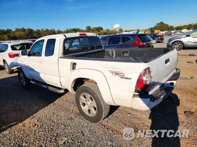 Drugie zdjęcie samochodu z przodu: 2010 TOYOTA TACOMA V6 VIN:5TEUU4EN6AZ689643 - miniatura