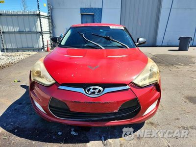 Piąte zdjęcie samochodu w środku: 2013 HYUNDAI VELOSTER RE MIX VIN:KMHTC6AD1DU156261 - miniatura