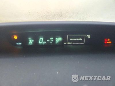 Zdjęcie 9 z 12 samochodu: 2015 TOYOTA PRIUS THREE VIN:JTDKN3DU3F1929336 - miniatura