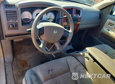 Zdjęcie 8 z 12 samochodu: 2005 DODGE DAKOTA SLT VIN:1D7HE42K25S281262 - miniatura