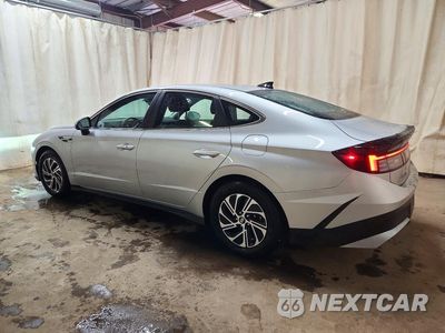 Drugie zdjęcie samochodu z przodu: 2026 HYUNDAI SONATA HYBRID BLUE VIN:KMHL24JJ5TA171195 - miniatura