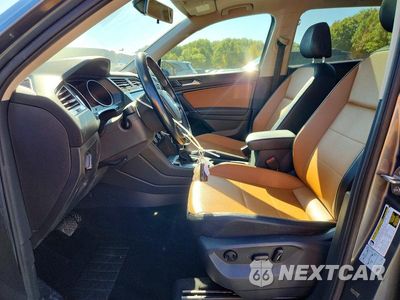Zdjęcie 7 z 13 samochodu: 2018 VOLKSWAGEN TIGUAN SE VIN:3VV2B7AX3JM125890 - miniatura