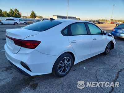 Trzecie zdjęcie samochodu z tyłu: 2023 KIA FORTE LXS VIN:3KPF24AD9PE597227 - miniatura