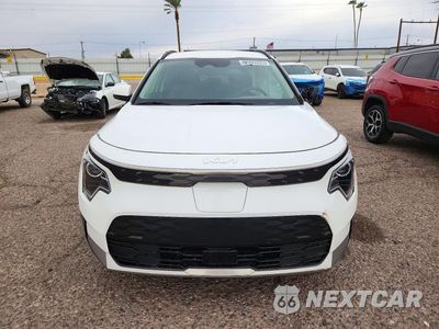 Piąte zdjęcie samochodu w środku: 2024 KIA NIRO WIND VIN:KNDCR3L19R5103040 - miniatura