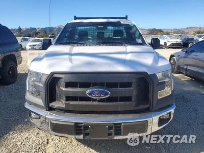 Piąte zdjęcie samochodu w środku: 2016 FORD F150 VIN:1FTMF1CF3GKF57036 - miniatura