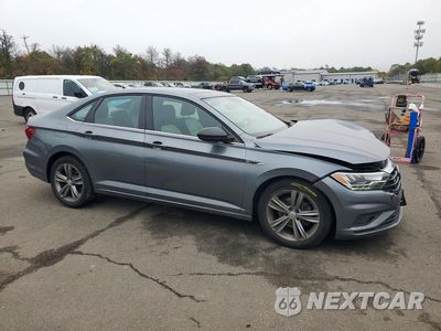 Czwarte zdjęcie samochodu z boku: 2020 VOLKSWAGEN JETTA S VIN:3VWC57BUXLM080025 - miniatura