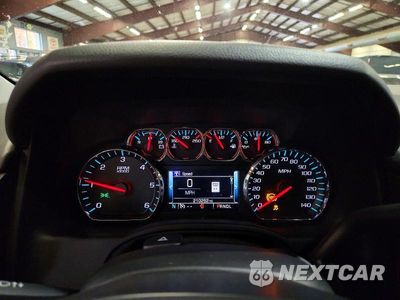 Zdjęcie 9 z 13 samochodu: 2017 CHEVROLET SUBURBAN K1500 PREMIER VIN:1GNSKJKCXHR211706 - miniatura