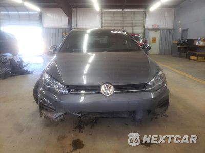 Piąte zdjęcie samochodu w środku: 2018 VOLKSWAGEN GOLF R VIN:WVWVF7AU0JW167665 - miniatura