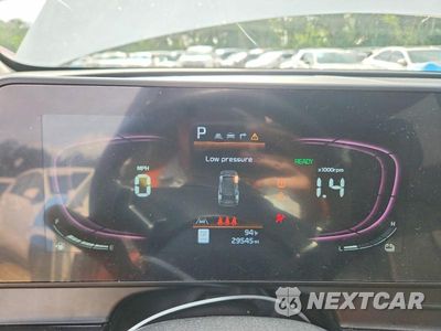 Zdjęcie 9 z 14 samochodu: 2023 KIA SPORTAGE EX VIN:KNDPVCAG0P7057345 - miniatura