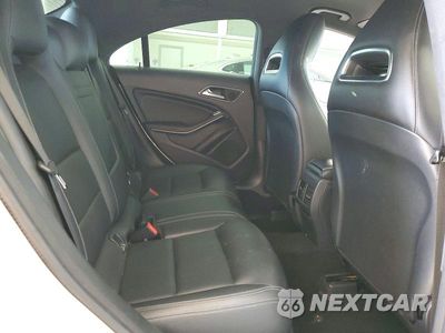 Zdjęcie 10 z 13 samochodu: 2018 MERCEDES-BENZ CLA 250 4MATIC VIN:WDDSJ4GB4JN574583 - miniatura