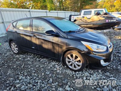 Czwarte zdjęcie samochodu z boku: 2014 HYUNDAI ACCENT SE VIN:KMHCU5AE4EU175288 - miniatura