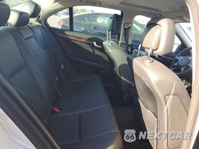 Zdjęcie 10 z 12 samochodu: 2014 MERCEDES-BENZ C 250 VIN:WDDGF4HB1EG249924 - miniatura