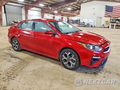 Czwarte zdjęcie samochodu z boku: 2019 KIA FORTE LXS VIN:3KPF24AD4KE136087 - miniatura