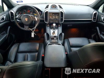 Zdjęcie 8 z 13 samochodu: 2013 PORSCHE CAYENNE VIN:WP1AF2A21DLA39049 - miniatura