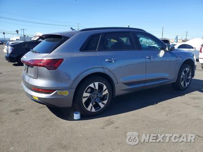 Trzecie zdjęcie samochodu z tyłu: 2022 AUDI E-TRON PREMIUM VIN:WA1AAAGE7NB014198 - miniatura