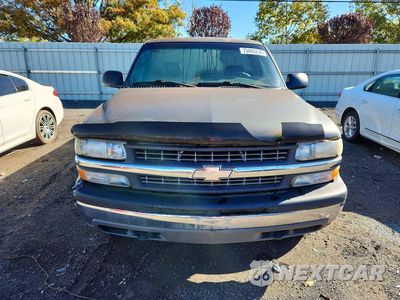 Piąte zdjęcie samochodu w środku: 2001 CHEVROLET SILVERADO K1500 VIN:1GCEK14V31E212391 - miniatura