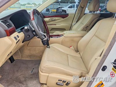 Zdjęcie 7 z 12 samochodu: 2007 LEXUS LS 460 VIN:JTHBL46F675032160 - miniatura