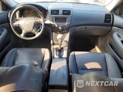 Zdjęcie 8 z 12 samochodu: 2006 HONDA ACCORD EX VIN:1HGCM66536A053951 - miniatura
