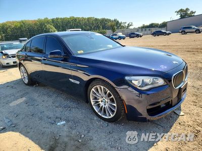 Czwarte zdjęcie samochodu z boku: 2015 BMW 750 LXI VIN:WBAYF8C57FD654791 - miniatura