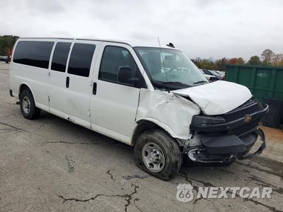 Czwarte zdjęcie samochodu z boku: 2025 CHEVROLET EXPRESS G3500 LS VIN:1GAZGNF74S1222454 - miniatura