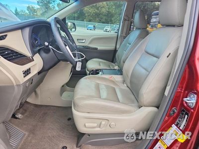 Zdjęcie 7 z 13 samochodu: 2017 TOYOTA SIENNA XLE 8-PASSENGER VIN:5TDYZ3DC8HS816350 - miniatura