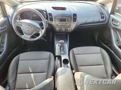 Zdjęcie 8 z 12 samochodu: 2014 KIA FORTE LX VIN:KNAFX4A61E5189734 - miniatura