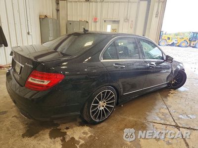 Trzecie zdjęcie samochodu z tyłu: 2013 MERCEDES-BENZ C 300 4MATIC VIN:WDDGF8AB9DR242658 - miniatura