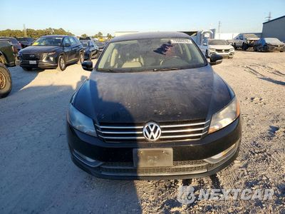 Piąte zdjęcie samochodu w środku: 2015 VOLKSWAGEN PASSAT SE VIN:1VWBS7A34FC088575 - miniatura